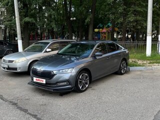 2021 Skoda Octavia IV (A8), серый, 2550000 рублей, вид 5