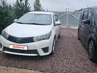 2013 Toyota Corolla XI (E160, E170, E180), белый, 1200000 рублей, вид 1