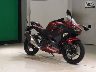 2018 Kawasaki Ninja 400, красный, 595000 рублей, вид 3