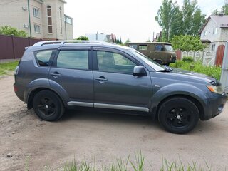 2008 Mitsubishi Outlander II, серый, 930000 рублей, вид 3