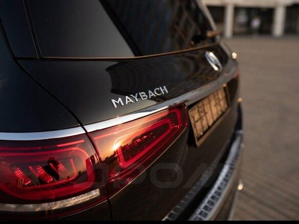 2021 Mercedes-Benz Maybach GLS 600 I, чёрный, 17000000 рублей - вид 6