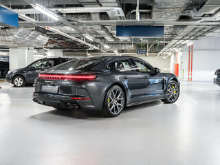 2025 Porsche Panamera 4 E-Hybrid III, серый, 20450000 рублей, вид 4