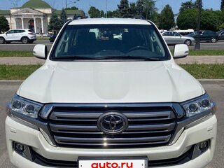 2015 Toyota Land Cruiser 200 Series Рестайлинг 2, белый, 9999999 рублей, вид 4
