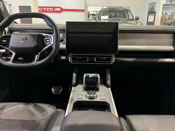 2026 Jetour T2, серебристый, 4649000 рублей - вид 4