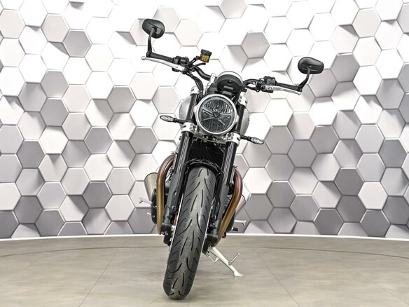 2026 Triumph Speed Twin, серебристый, 1699000 рублей - вид 4