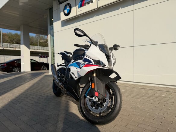 2025 BMW S 1000 RR, белый, 3200000 рублей - вид 1