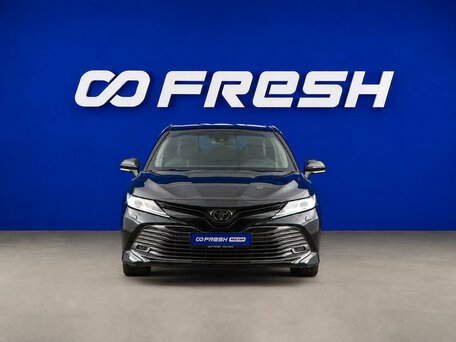 2019 Toyota Camry VIII (XV70), чёрный, 2444434 рублей, вид 3