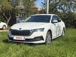 2021 Skoda Octavia IV (A8), белый, 1720000 рублей, вид 1