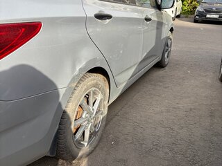 2012 Hyundai Solaris I, серебристый, 650000 рублей, вид 4