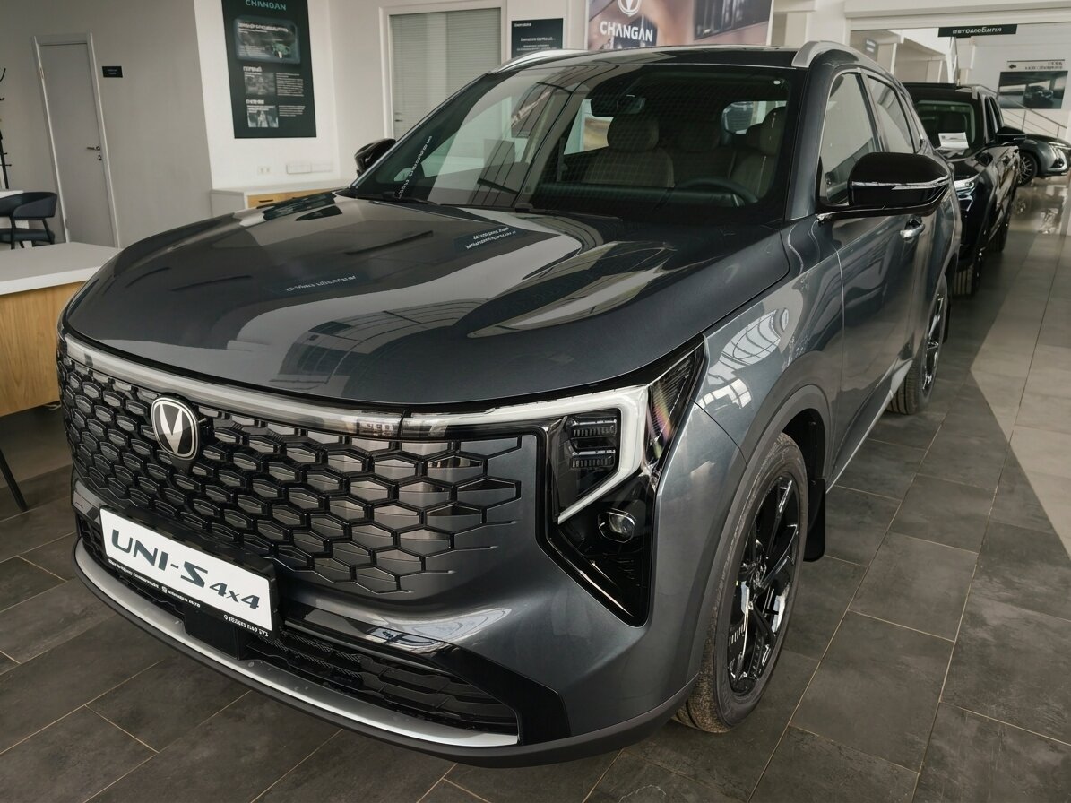 Открыть фотографии: Changan UNI-S I Рестайлинг