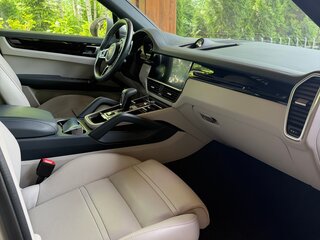 2020 Porsche Cayenne III, серый, 8600000 рублей, вид 5