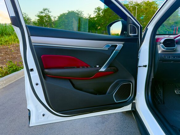 2023 Geely Coolray I, белый, 2120000 рублей - вид 16