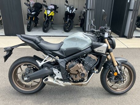 2025 Honda CB 650R, серый, 1197000 рублей, вид 2