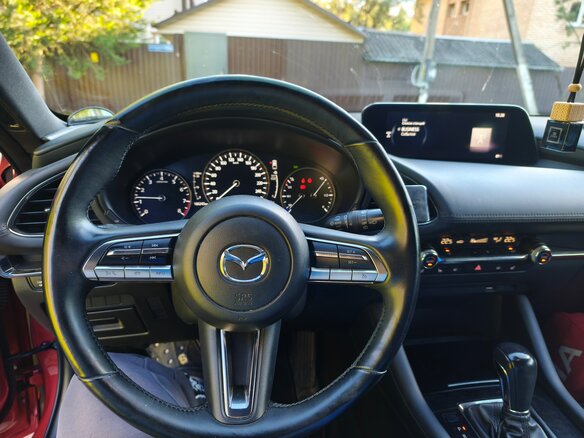 2019 Mazda 3 IV (BP), красный, 1800000 рублей - вид 8