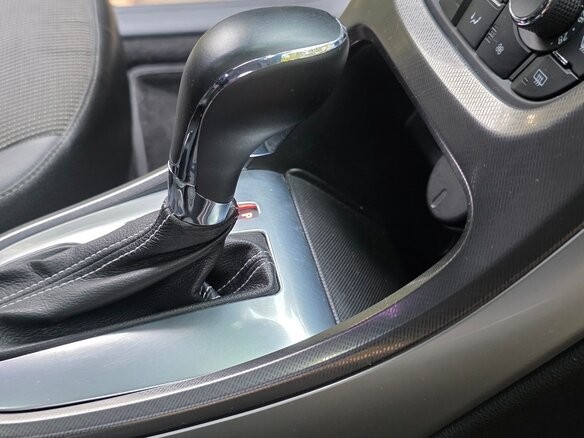 2011 Opel Astra J, белый - вид 15