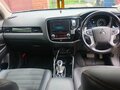 2019 Mitsubishi Outlander PHEV III Рестайлинг 3, чёрный, 3000000 рублей - вид 6