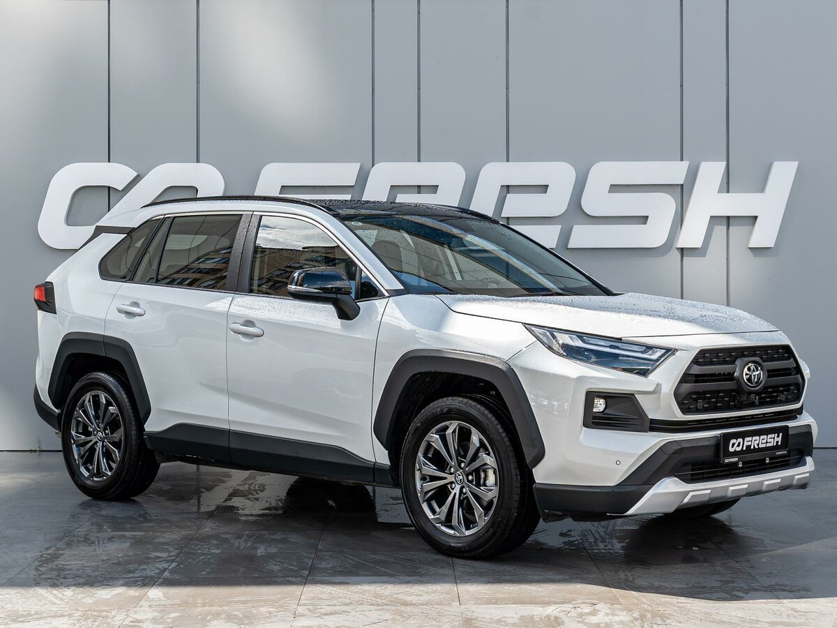 Открыть фотографии: Toyota RAV4 V (XA50)