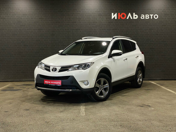 2015 Toyota RAV4 IV (XA40), белый