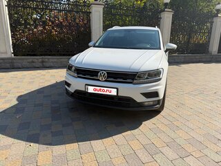 2017 Volkswagen Tiguan II, белый, 2250000 рублей, вид 2