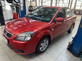 2010 Kia Rio II Рестайлинг, красный, 570000 рублей, вид 1