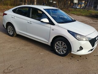 2020 Hyundai Solaris II Рестайлинг, белый, 890000 рублей, вид 3