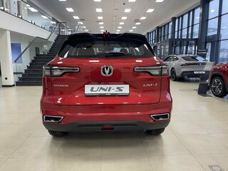 2025 Changan UNI-S I, красный, 3209900 рублей, вид 4
