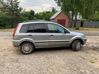 2003 Ford Fusion I, серебристый, 210000 рублей, вид 3