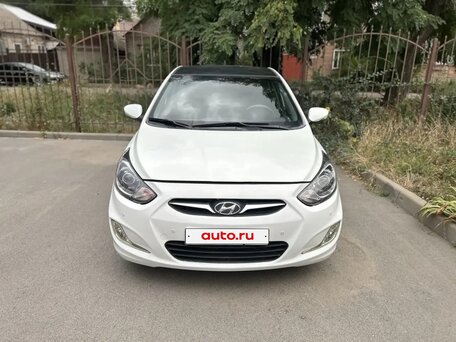 2011 Hyundai Solaris I, белый, 875000 рублей, вид 1