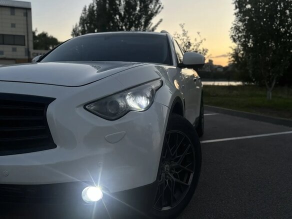 2012 Infiniti FX30d II (S51) Рестайлинг, белый, 1700000 рублей - вид 7
