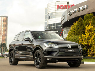 2017 Volkswagen Touareg II Рестайлинг, чёрный, 3680000 рублей, вид 2