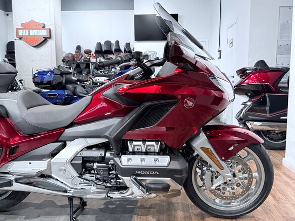 2023 Honda GL 1800 Gold Wing, красный - вид 14