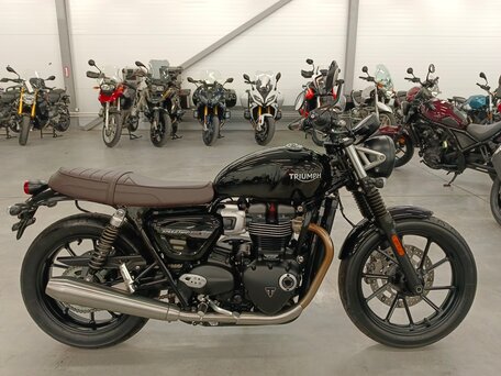 2023 Triumph Speed Twin, чёрный, 960000 рублей, вид 2
