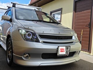 2002 Toyota Ist I, серебристый, 555000 рублей, вид 2