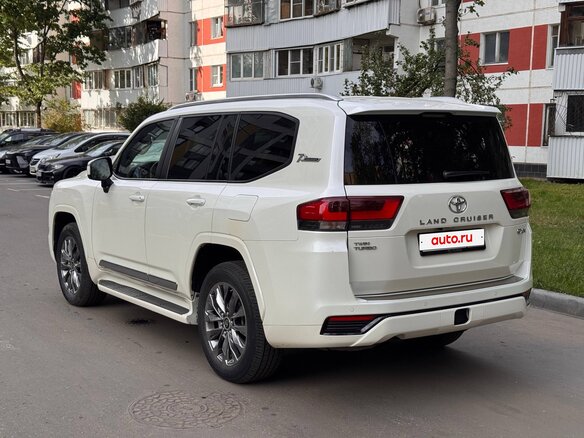 2022 Toyota Land Cruiser 300 Series, белый, 11000000 рублей - вид 6
