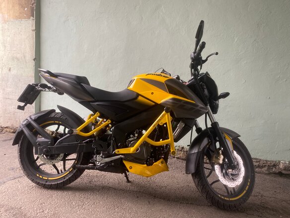 2020 Bajaj Pulsar NS 200, жёлтый, 249990 рублей - вид 5