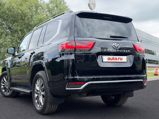 2023 Toyota Land Cruiser 300 Series, чёрный, 13100000 рублей, вид 5
