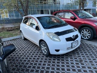 2005 Toyota Vitz II (XP90), белый, 430000 рублей, вид 4