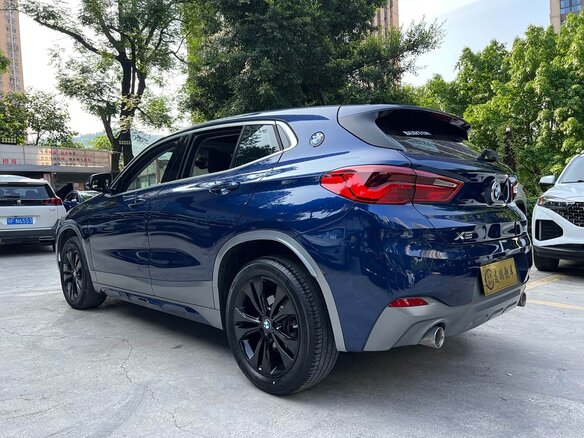 2021 BMW X2 sDrive20i I (F39), синий, 1600000 рублей - вид 3
