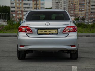 2012 Toyota Corolla X (E140, E150) Рестайлинг, серебристый, 744000 рублей, вид 3