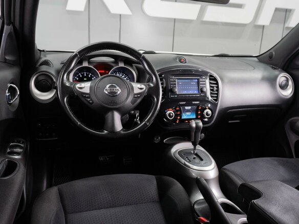 2011 Nissan Juke I, белый - вид 5