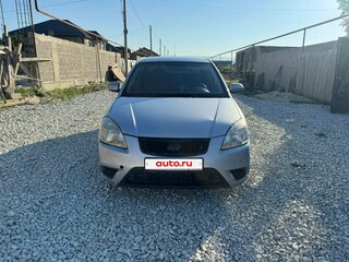 2011 Kia Rio II Рестайлинг, серебристый, 470000 рублей, вид 1