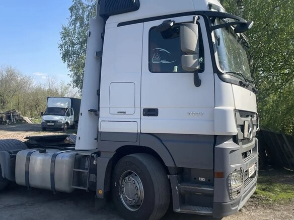 2012 Mercedes-Benz Actros, белый, 3490000 рублей - вид 1