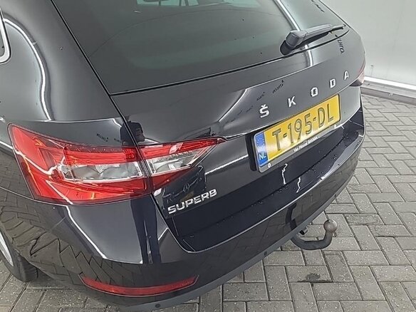 2023 Skoda Superb III Рестайлинг, серый, 2499000 рублей - вид 6