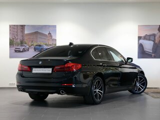 2018 BMW 5 серии 520d xDrive VII (G30/G31/G38), чёрный, 3300000 рублей, вид 5