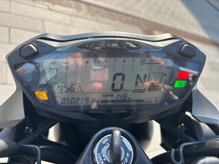 2016 Suzuki SV 650, белый, 525000 рублей, вид 5