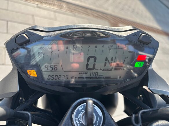 2016 Suzuki SV 650, белый, 525000 рублей - вид 4