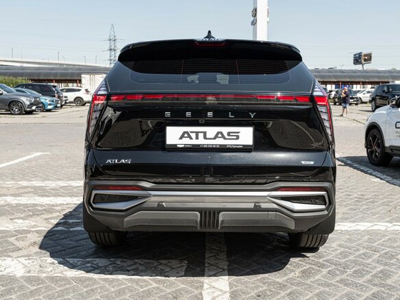 2026 Geely Atlas II, чёрный, 4119990 рублей - вид 4