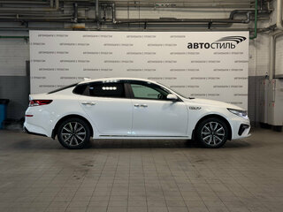 2018 Kia Optima IV Рестайлинг, белый, 1699000 рублей, вид 4