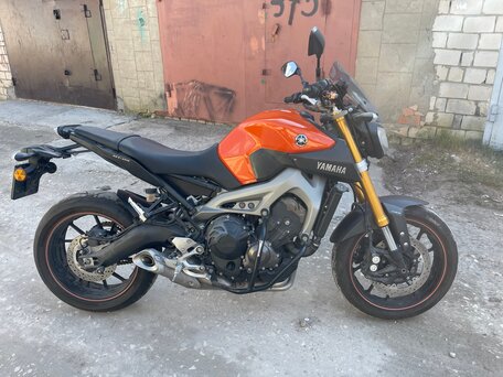 2015 Yamaha MT-09 (FZ-09), оранжевый, 639000 рублей, вид 2