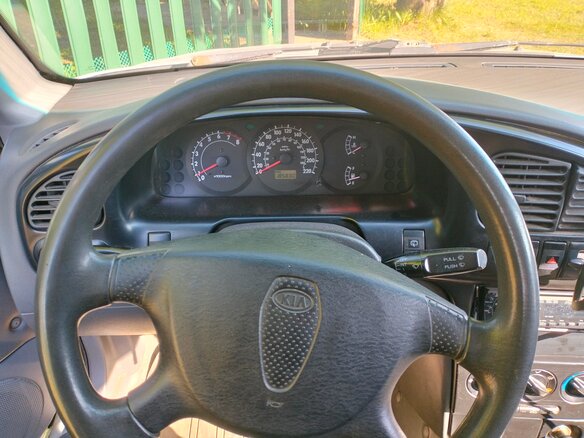 2002 Kia Sephia II Рестайлинг, серебристый, 200000 рублей - вид 13